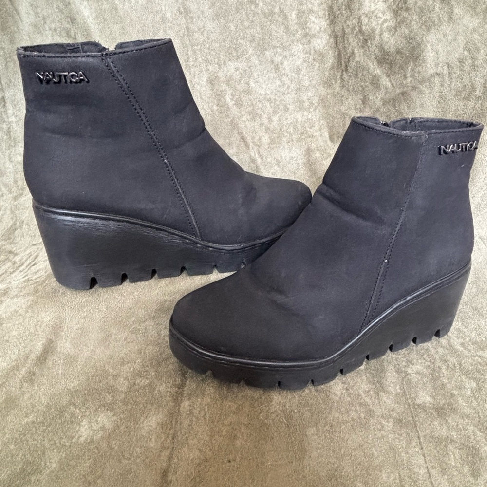 NAUTICA Laurette Size9 Women’s Black Faux Suede Wedge Heel Ankle Boot w/ zipper - Picture 9 of 16